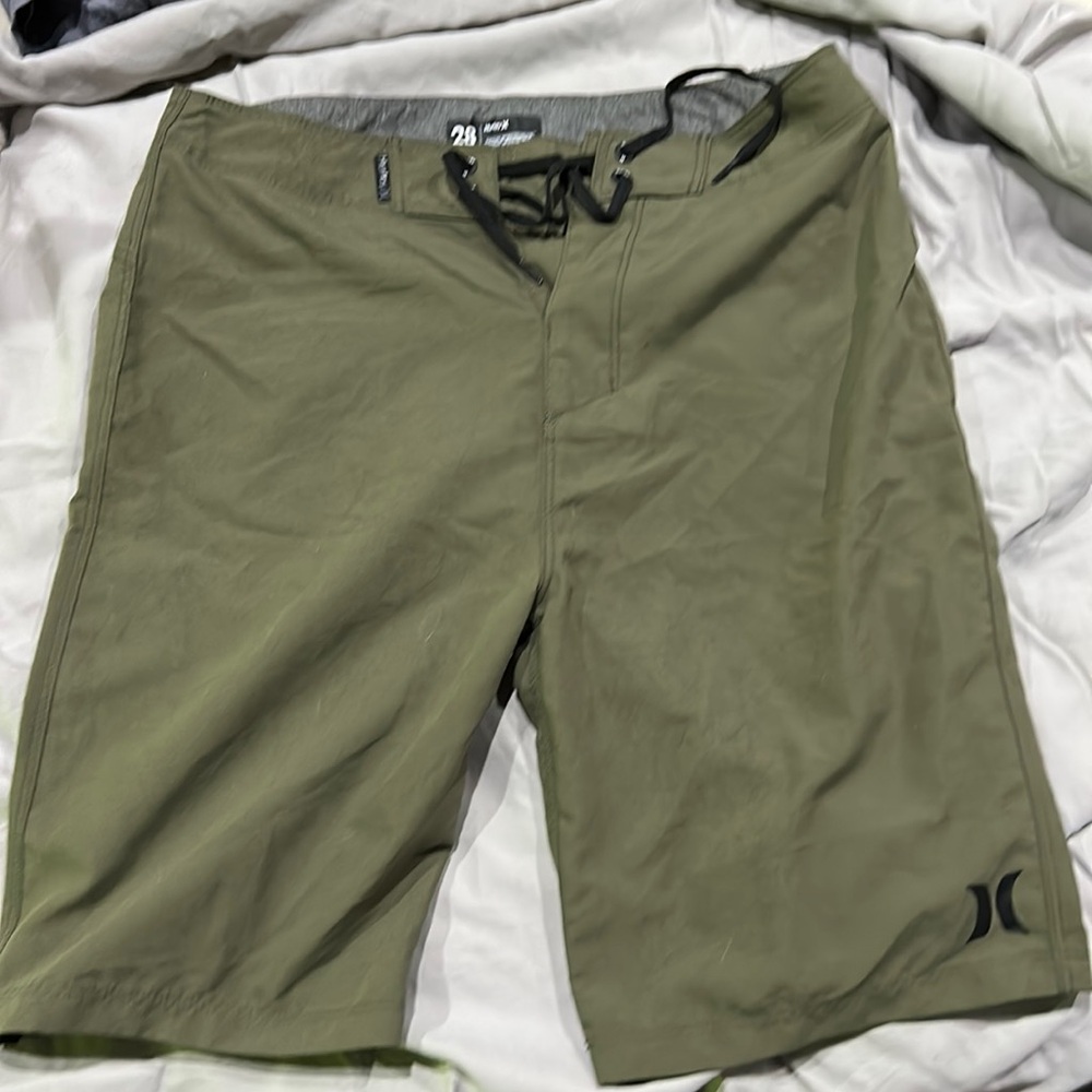 hurley board shorts size 28